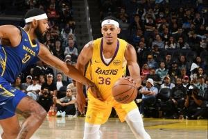 麦穗丰:贝兹利运动能力出色&防守不俗 提升持球进攻有望重返NBA