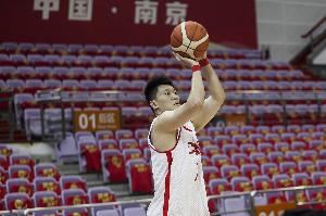  为何在国家队选择39号？雷蒙：9是首钢的9号 3是一家三口